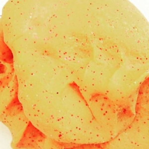 Gluten free playdough – playdough is such an important tool for learning. Don’t let anyone miss out by making #play-dough Ingredients: 2 cups gluten free flour, 1 cup salt, 2 cups of hot water, teaspoon of creme of tarter, teaspoon of oil. Mix dry ingredients, slowly add water. Make it sparkle with a bit of glitter, add colour with food colouring or brusho (brusho does stain). Happy Playing