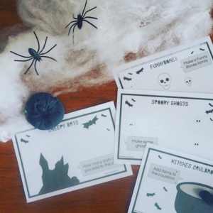 I have lots of free printable class resources – Halloween themed playdough mats. Found the spiders & cobwebs in Tescos super sensory experience. Homemade black sparkly play dough. Recipe on website.
