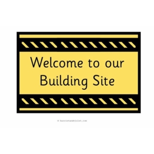 Construction or Building site role play ️These signs are A4 but can be easily reduced to create a small world, tuff spot or used as a display. Check out all the role play resources on Harriet and Violet.