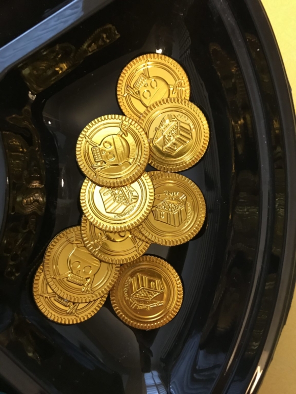 gold pirate coins