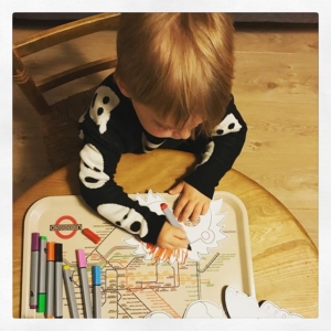 Mask Making  I found these animal masks in Poundland. Perfect for some dinner time colouring. These felt tips are triangular – perfect for tri-grip. Sometimes round pencils and pens are tricky for children to grasp…………………….………….