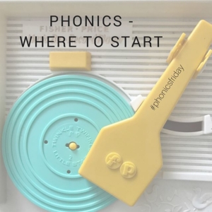 It’s Phonic Friday. This week it’s where to start with phonics. Phonics learning starts before learning letters and sounds. Children need to learn to listen, talk and most importantly play. This is the foundation for learning most things especially phonics and reading. Swipe to see more. If possible read everyday, it doesn’t need to be a book, signs, name, labels, just something with text. Next week I’ll be sharing some simple games to play. If you missed it last week I did write a blog, What is phonics?Have a great bank holiday weekend. . . . .