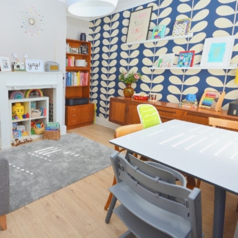 print play learn playroom and living room with kids and parents play together